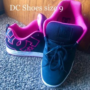 DC Shoes size 9